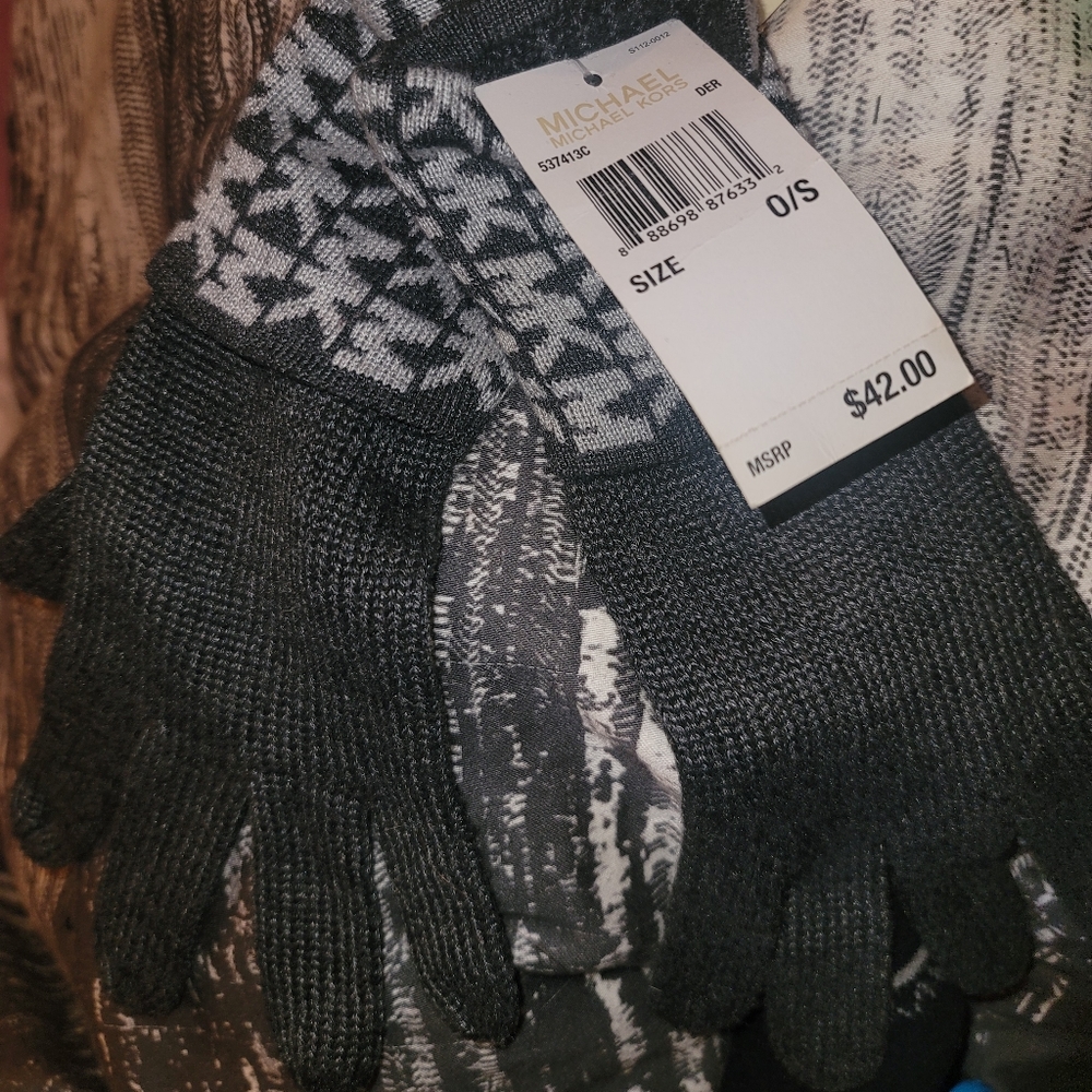 Authentic Michael Kors winter gloves